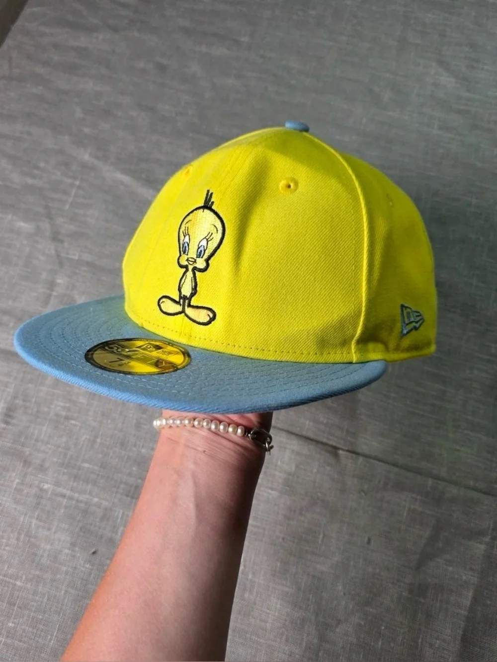 New Era 59FIFTY Looney Tunes Tweety Bird Hat Yellow Blue Fitted Cap 7 3/4 Rare